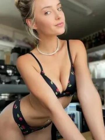 Ева